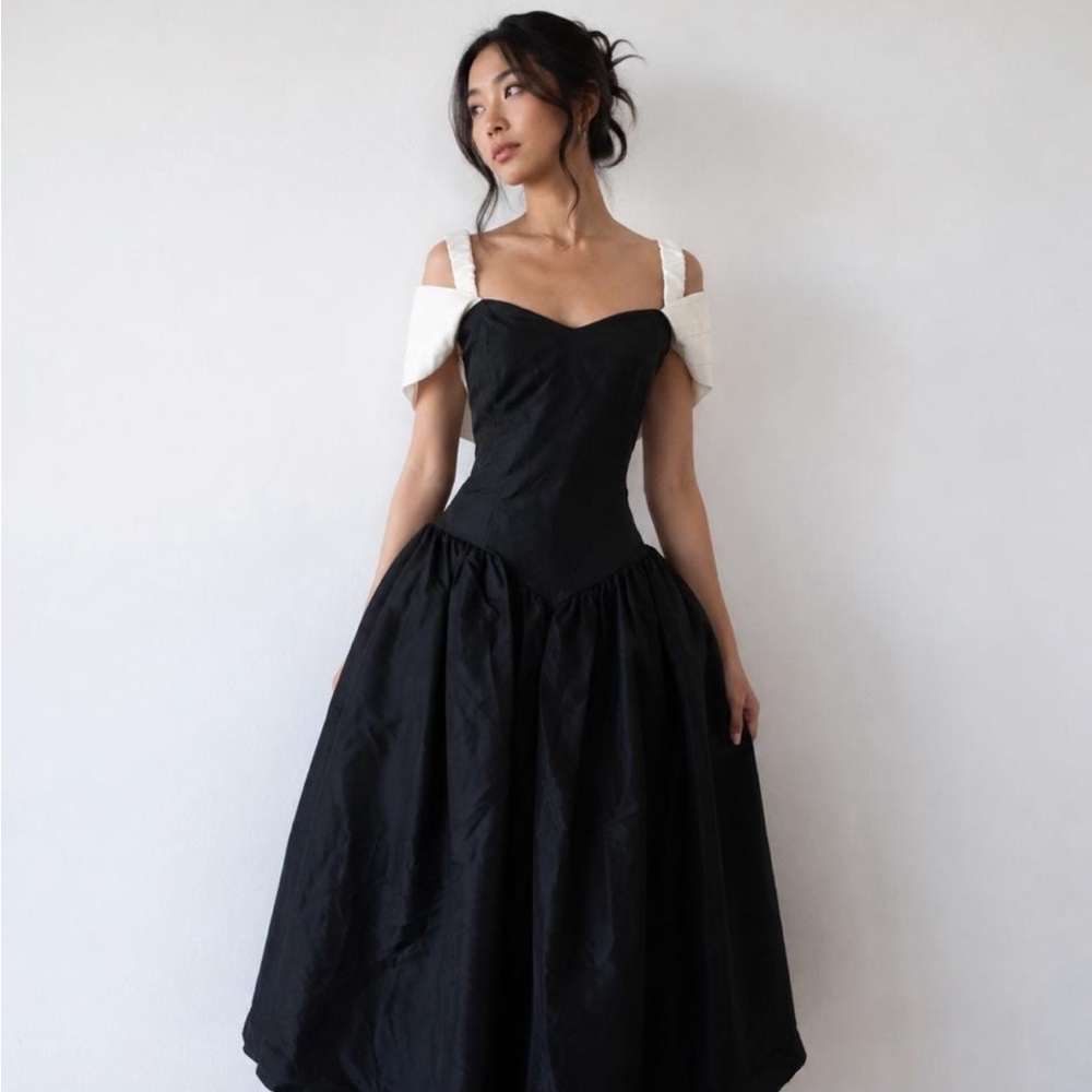 Jessica McClintock Black Midi Dress with White Strap Details
